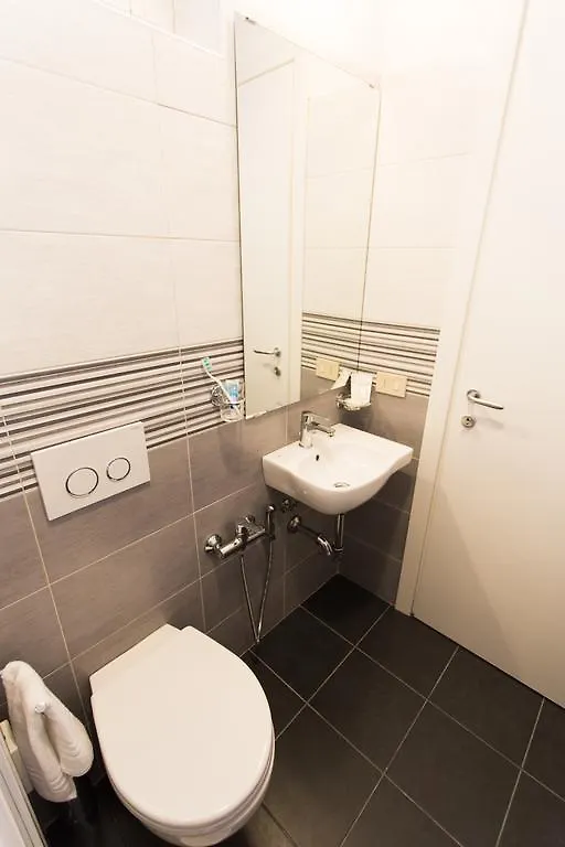 **  Hotel Byron Light Nuova Gestione 2024 Riccione Italy
