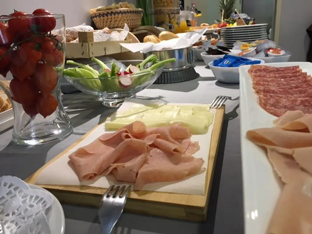 Hotel Byron Light Nuova Gestione 2024 Riccione 2*,